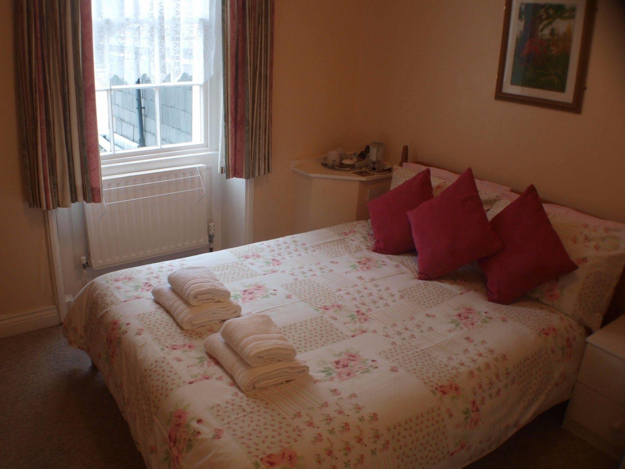 Olivers Guest House Weymouth Exterior photo